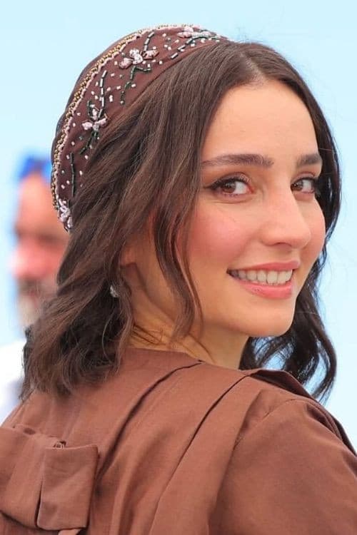 سها نیاستی