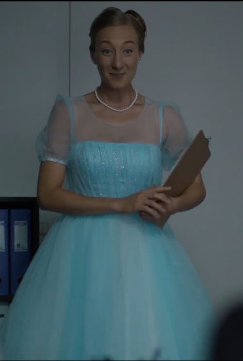 Cinde-fucking-rella