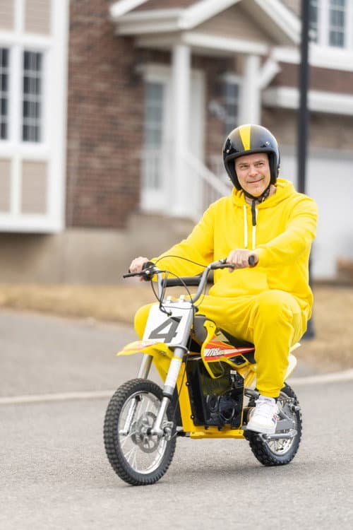 Jaune