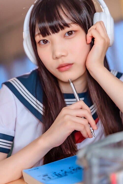 望実かなえ
