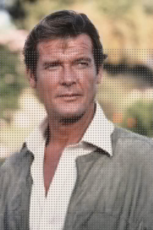 Bond in Greece
